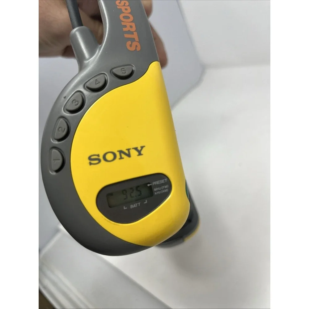 Sony FM/AM Walkman SRF-HM55 Headphones Vintage Yellow Sports Radio Earphones